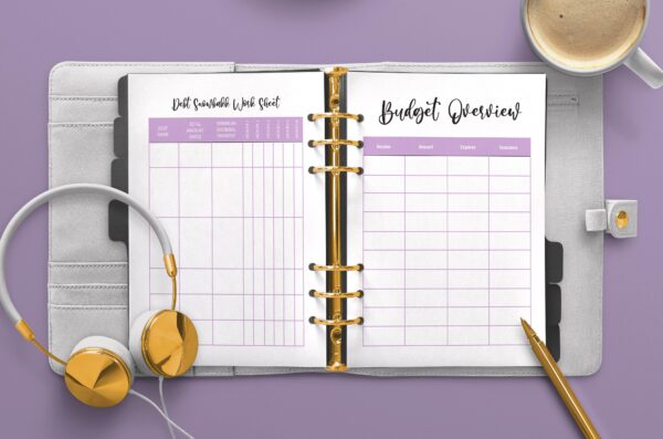 mockup 6 Printable Budget Planner-DP010